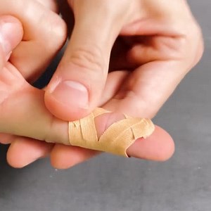 How to perform first aid! | 5-Minute Crafts Play