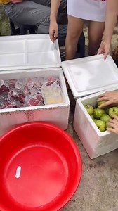 4.5K views · 38 reactions | Đập hộp quà phụ huynh gui tặng gia đình Ivanka ❤️ | Ivanka Truong | Facebook