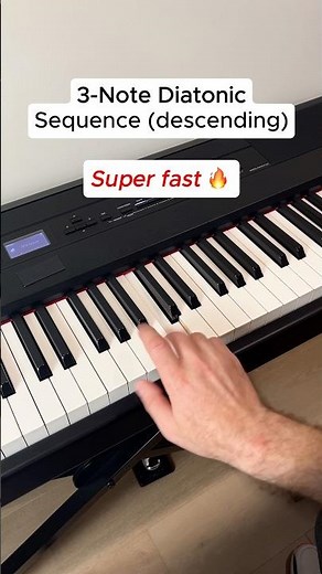How to play 3-note descending diatonic sequence fast🔥 #piano #pianist #pianolesson #pianotutorial