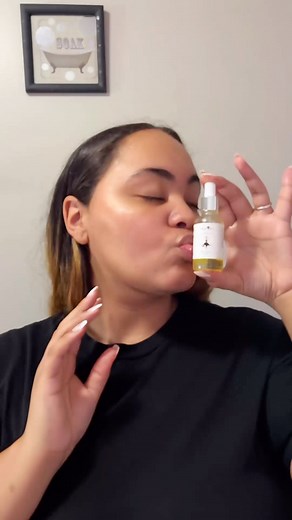 100% natural vitamin c serum will leave you soft and glowing. #vitamincserum #ceramideserum #glowingskin #lookgoodfeelgreat #florida #lakewoodranchflorida #lakewoodranch | CocoRoo Natural Skin Care | Facebook