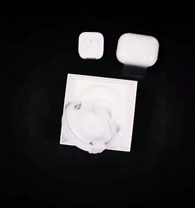 AirPods Pro with wireless charging case 朗 | Molla Store | Facebook