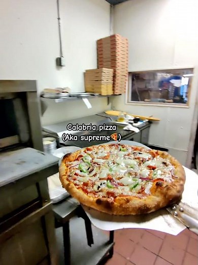 Calabria pizza aka supreme pizza 🍕