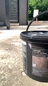 ▪️ Декоративна штукатурка Castello ▪️ Екологічно чистий матеріал, який відповідає найвищим стандартам якості та безпеки. Вона має властивість відштовхувати бруд та забруднення, що зберігає її зовнішній вигляд на протязі багатьох років. А завдяки своїм унікальним характеристикам, Castello є популярним вибором для оновлення фасадів як житлових, так і комерційних будівель. Дякуємо за відео @venecianka.ukr @decorart.ua #elfdecor_castello | ELF DECOR