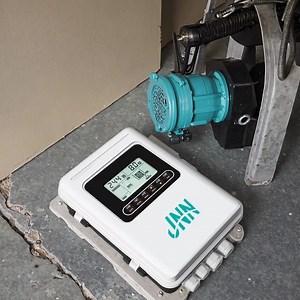 [Hot Item] Jnn 3kw Water Pump Controller Box for Submersible Pump Accessories with Capacitor