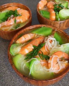 Simplehan lang natin! ginisang patola na may miswa! #filipinofood #ulam #buhayprobinsya | Lutong Pinoy Recipe