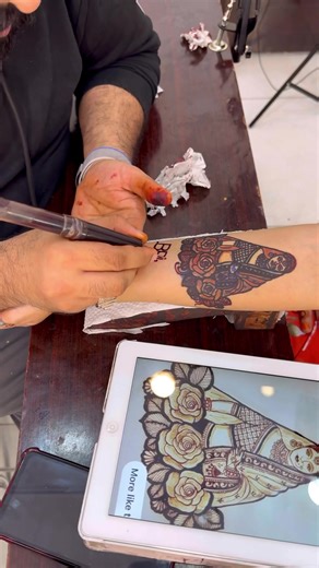 10 Million Views | YouTube 🥰✨ | 2023 1st Novmber #hassanmehndiparlour #mehndidesigns #mehndi | Hassan mehndi expert