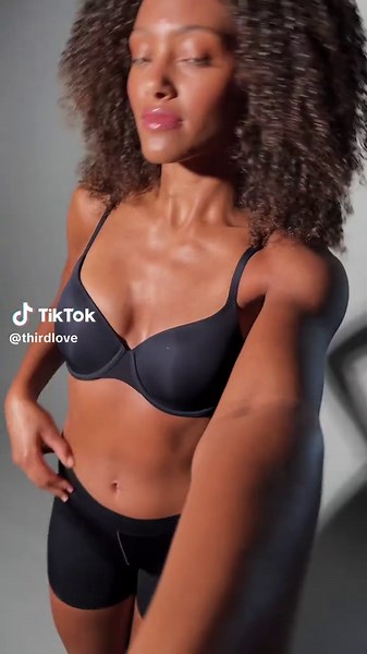 Selfie-Ready Bra: Perfect Fit for Confident Shots