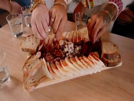 7K views · 28 reactions | Rene Rendy & Cico Band - Slovenský Mix (Na Kráľovej holi, A ja pijem, Nepi Jano) |Official Video| https://www.youtube.com/watch?v=SwgFLG4TQgI | Music of the Whole Roma Nation | Facebook