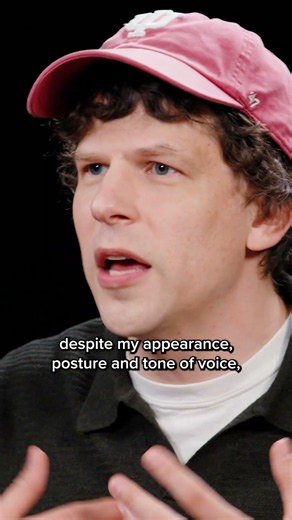 Jesse Eisenberg has a MILK PHOBIA?? 🥛