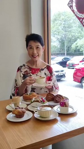 ❤️ Cheers To A Lovely Day Chilling At Bake By Mel With Their Freshly Baked Pastries And Brewed Coffee! ❤️ . Indulge in a symphony of flavours at Bake By Mel, where over 30 specialty pastries showcase refined Malaysian treats and unique creations. 🤤🥐🍰 . Each pastry and delicate cake is crafted with love, employing innovative techniques and dough that elevate your dining experience. 🥰🥰 . This charming bakery offers a cozy setting with Muji-style decor, creating a pleasant atmosphere for savou