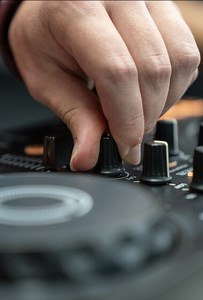 9K views · 88 reactions | Virginia Tech faculty and students are putting a new spin on ADHD research. Students in the Embodied Brain Lab are looking into the potential of DJing as an intervention for Attention Deficit Hyperactivity Disorder in young adults. | Virginia Tech | Facebook