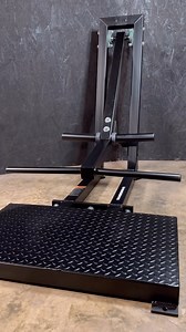 ECON SERIES | Bent Over Row  Our Bent Over Row machine will put you...