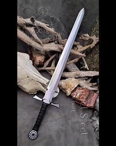 56 reactions | Paladin Sword with Hex Pommel Handcrafted in Detroit Lifetime Warranty Against Breakage #paladin #paladins #blade #renaissancefestival #renfaire #renfest #renaissance #michiganrenaissancefestival #faire #detroit #medieval #bladesmith #swordsmith #smithing #larp #archangelsteel #fantasy #cosplayers #blades #swords #daggers #knives #longsword | Archangel Steel | Facebook