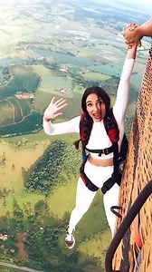 245K views · 1.8K reactions | I didn't have a sandbag, so: "thanks Luiza"  @damatabalonismo  @luasferrari 廒 #HotAirBalloon #AdventureTime #EpicViews #jumping #jump #skydiving #skyview #skydive | Skydiving Adventures | Facebook