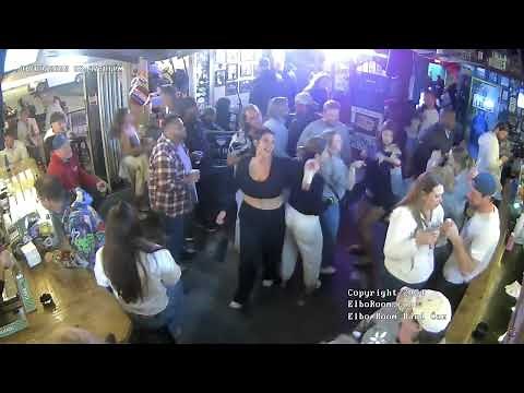 Elbo Room Bar Woman Showing Her Buttcrack In Public