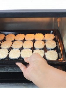 16K views · 99 reactions | Masih banyak yang suka dengan kue ini, bikinnya gampang bisa buat ide jualan kue lebaran nanti | Resep Masakan | Facebook
