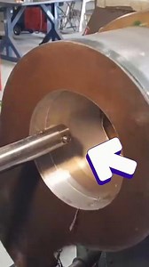 Machining a hydraulic cylinder rod eye