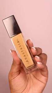 🖤 Back to Black 🖤Products Used:Anastasia Beverly Hills luminous foundation 355N@narsissist radiant creamy concealer Vanilla@patricktabeauty major sculpt creme contour & powder bronzer duo@charlottetilbury pillow talk matte beauty blush wand shade 2@maccosmetics studio fix powder NC40@anastasiabeverlyhills brow freeze brow styling wax@essencemakeup i love extreme crazy volume mascara @smashboxcosmetics photo finish prime water@colourpopcosmetics super shock eyeshadow lucky number (PR)@colourpop