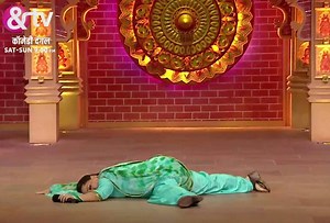 1M views · 7.9K reactions | Asal zindagi mein kaisi hoti hain TV serials ki actress jaaniye Bharti Singh se aaj #ComedyDangal mein, raat 9 baje &TV par. | AndTV | Facebook