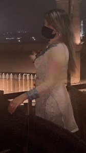 Pyar manga tha gam de gay hain ♥️ #videoreelsシ #videoviralシ #tiktokviral #shalwarkameezsuit #tightkameez #AuntyBodies #shalwar #hotaunty #desi #silk #SilkDress #silkydress #indiangirl #pakistanigirl | Salma Shehzadi