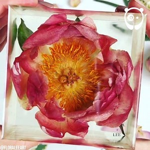 How to dry and preserve flowers in epoxy by Flora Lee | Bored Panda Art