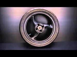 カワサキ【バリオス2 BALIUS-Ⅱ】純正リアホイールはこんな感じです。