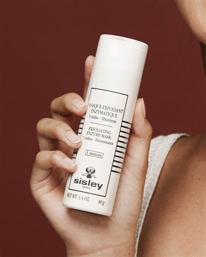 A unique fine powder that transforms into a rich, foaming cream, the Sisley Exfoliating Enzyme Mask gently buffs and purifies to reveal radiant, glowing skin. Discover now: bit.ly/42qQlqR | David Jones
