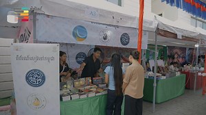 9.1K views · 210 reactions | មានអ្នកនិពន្ធខ្មែរយេីងម្នាក់​...