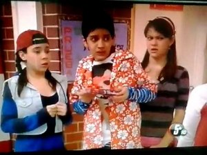 La cq Jenny besa a Monche