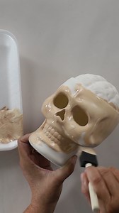 Painted Skelton from Michaels #halloween #skeleton #skull #paint #michaels #craft #crafts #halloweencrafts #halloweencraft #paint #acrylicpaint #ceramiccrafts #michaelscraftstore #lightup #lit #lightupcrafts #paintingcrafts #paintcrafts #paintedskull #handmade #easycrafts #howto | The Crafty Blog Stalker