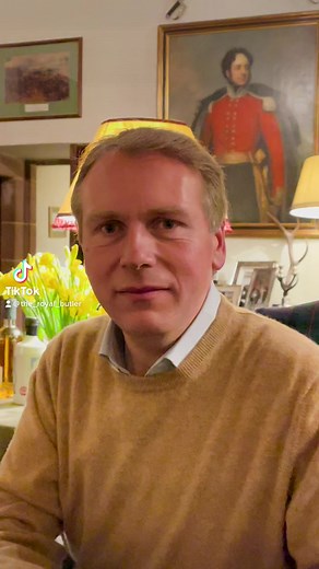 Ladies and Gentlemen salt and pepper etiquette with a Debbie McGee and #theroyalbutler #salt #pepper #etiquette #dining #manners #wedding #lifelessons #fyp #royalbutler #debbiemcgee #lifestyle #uk #usa | The Royal Butler