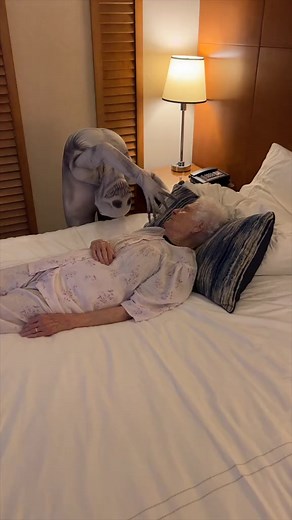 139K views · 948 reactions | Pranking granny with creepy creature  @Emerald Gordon Wulf #prank | Scaring video | Facebook