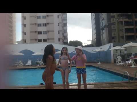 Desafio da piscina com amigas