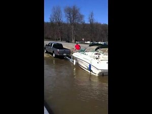 Putting your boat onto a trailer( sea ray215 express)