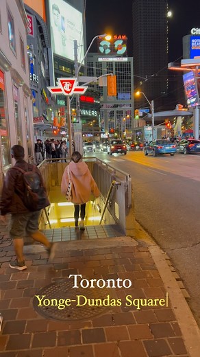Yonge-Dundas Square at night 🤩🙌 * * * * #toronto #torontolife #torontophotographer #torontoblogger #tdot #the6ix #torontophoto #toronto_insta #igerstoronto #exploretoronto #ontario #ontariocanada #canada #epictoronto #tdot_shots #the6 #blogto #concretejungle #autumn #autumnvibes🍁 #fallcolors #october #ttc #yongedundassquare | Epic Toronto