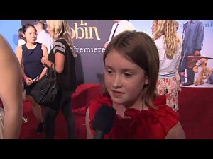 Christopher Robin World Premiere Burbank - Itw Bronte Carmichael (official video)