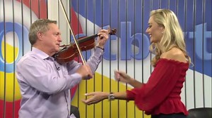 Dink-Terug-Donderdag Lynette Violinist leer vir Dawie viool speel vroeër hierdie jaar. Miskien moet hy maar hou by bekfluitjie? 😁 | ontbytSAKE