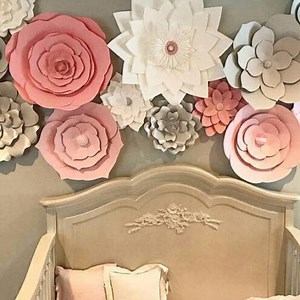 Oh my gosh, these paper flowers are GORGEOUS!!!! Get them via my Etsy affiliate link --> http://shopstyle.it/l/kBEe | Very Best Recipes