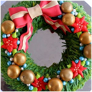 The ultimate Christmas wreath cake! 🎄😍 | MetDaan Cakes