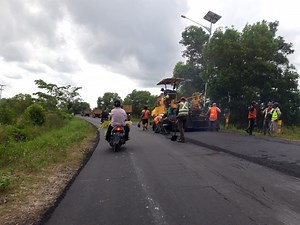 Rawan Terjadi Kecelakaan, Jalan Lintas Barat Bintan Akhirnya Mendapat Perbaikan - Tribunbatam.id