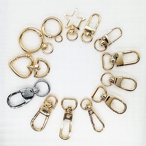 [Hot Item] Fashion Different Shape Metal Gold Dog Shape Snap Hook Dog Hook for Bag Accessories
