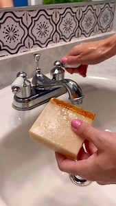 Looking for the perfect natural soap? You’ve found it! ✨ Meet our handcrafted Honey Almond Natural Soap—soft, clean, and fresh, with just the right lather and a touch of sweet goodness! 🫧🍯 Let the nourishing power of shea butter and olive oil work their magic, leaving your skin hydrated, smooth, and glowing. Try it today and indulge in a little luxury! ✨ So many decadent scents to choose from! 🍒 Sweet Cherry Almond, 💜 Lavender with Buds, 🌴 Pure Paradise, and more! Treat yourself to the ulti