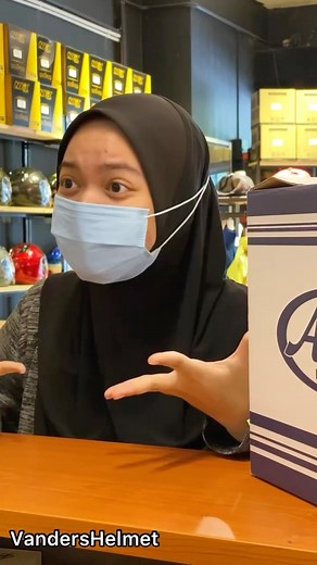 Customer lagi banyak borak dari salesman 藍藍藍 | Vanders helmet | Facebook