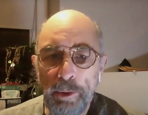 Emmy-Winner Actor Richard Schiff Speaks Out About COVID-19 Experience -
