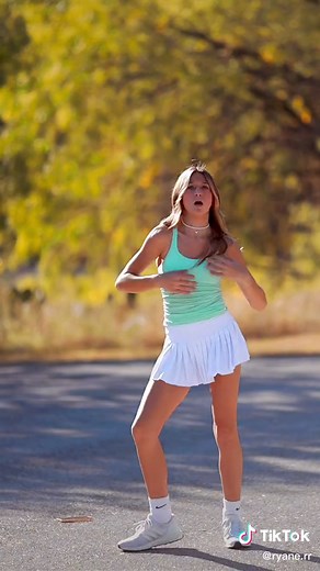 Happy Saturday! ☀️#ryaneroy #happy #dancetrend #preppy #lululemon