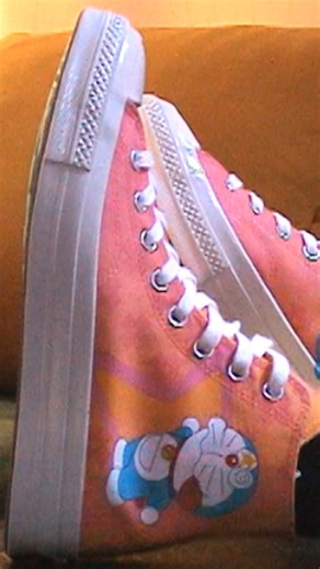 12K views · 81 reactions | CHUCKS MEET DORAEMON!​ 欄 Chuẩn bị đón chờ màn "bắt tay" siêu đáng yêu này nhé!​ ___________________ BST sắp ra mắt tại TP.HCM: ​  Converse Takashimaya ​  Converse Crescent Mall ​ HÀ NỘI:​  Converse Lotte Mall Hà Nội​  Website Converse.vn #ConverseVietnam #ChuckTaylorAllStar #Chuck70 #DoraemonxConverse | CONVERSE | Facebook