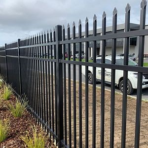 [Hot Item] Commercial, Residential and Industrial Steel Security Fencing.