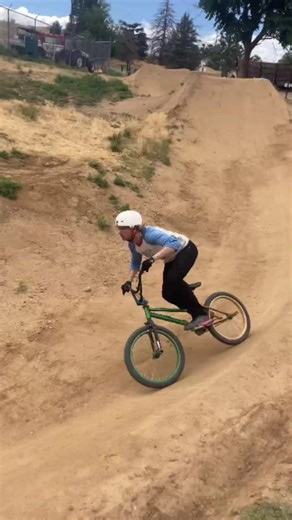 @dave__mahoney going full shred!! Something you should know is that the Lucky Charm frame has a 75.5° head tube angle. Fun day at Ruby with Ryan Casan ••• @nowearbmx @22_inchbmx #22bmx #22inchbmx #luckycharm #nowearbmx #nowear #bmx #22 @denverbikeparks #Rubyhill #luckycharm22 #stokedon22s #bmxtrails #dirtjumps #notmadewithai | 22-Inch BMX