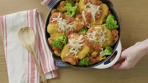 This tasty one-dish meal is a cinch with 10 minutes of prep: Six-Cheese Tortellini and marinara sauce, topped with Oven-Baked Chicken Breast, and two kinds of cheese for a melty finish. FULL RECIPE: http://bit.ly/2Ftxmla | Yelloh