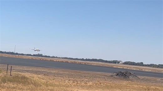 25 reactions | First Jetstar Australia flight from Sydney to Busselton has landed. A huge crowd to welcome them. Listen into breakfast with Jarred from 6am tomorrow for the full update. City of Busselton - Local Government | SEN Spirit | Facebook
